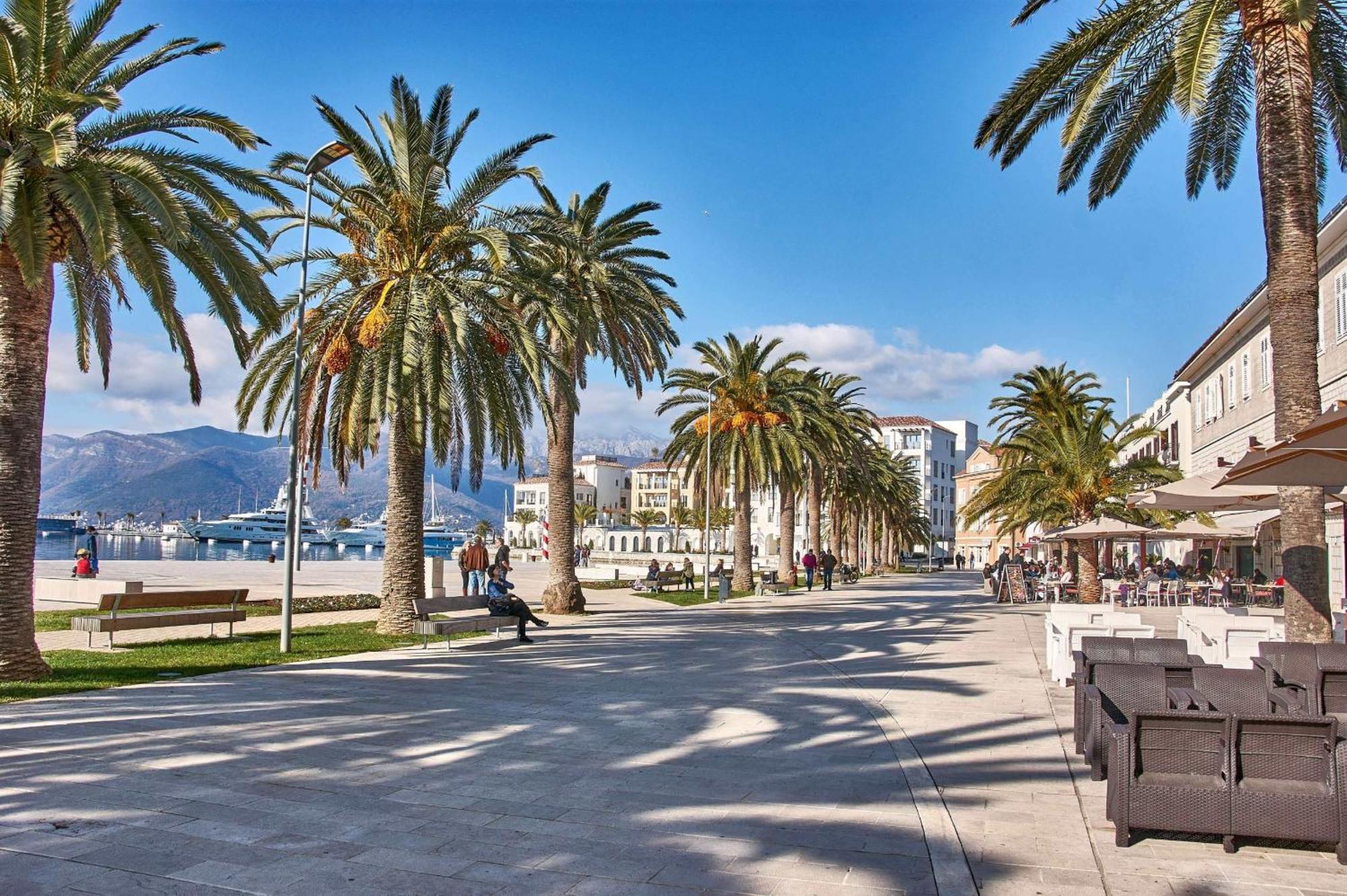 M&N Residence Tivat Exteriör bild